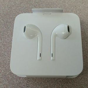 APPLE HEADPHONES